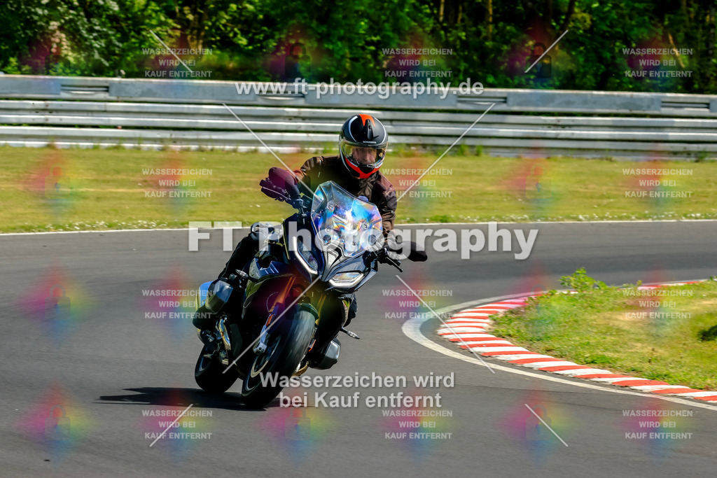 _OTO2326 | Hier findet Ihr Bilder von Touristenfahrten auf der Nürburgring Nordschleife oder von anderen Veranstaltungen die ich besucht habe. Viel Spass beim Durch Schauen 