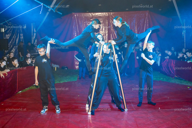 Zirkusvorstellung der MS Feldkirchen Digital | Bildershop von pixelworld.at - Realisiert mit Pictrs.com