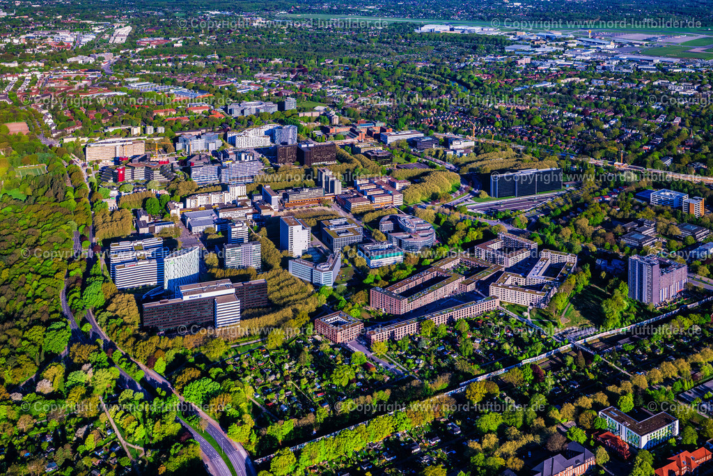 Hamburg_City_Nord_ELS_9965270425 | HAMBURG 27.04.2025 Büro- und Geschäftshaus- Ensemble an der Straße Überseering, Jahnring, Ring 2 in Hamburg, Deutschland. // Office building - Ensemble on street Ueberseering, Jahnring, Ring 2 in Hamburg, Germany. Foto: Martin Elsen