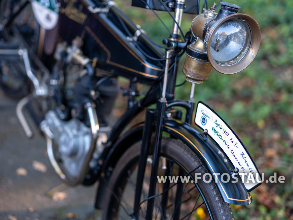 20251018-00061 | Syke Barrien 2025 Oldtimer Treffen - Realisiert mit Pictrs.com
