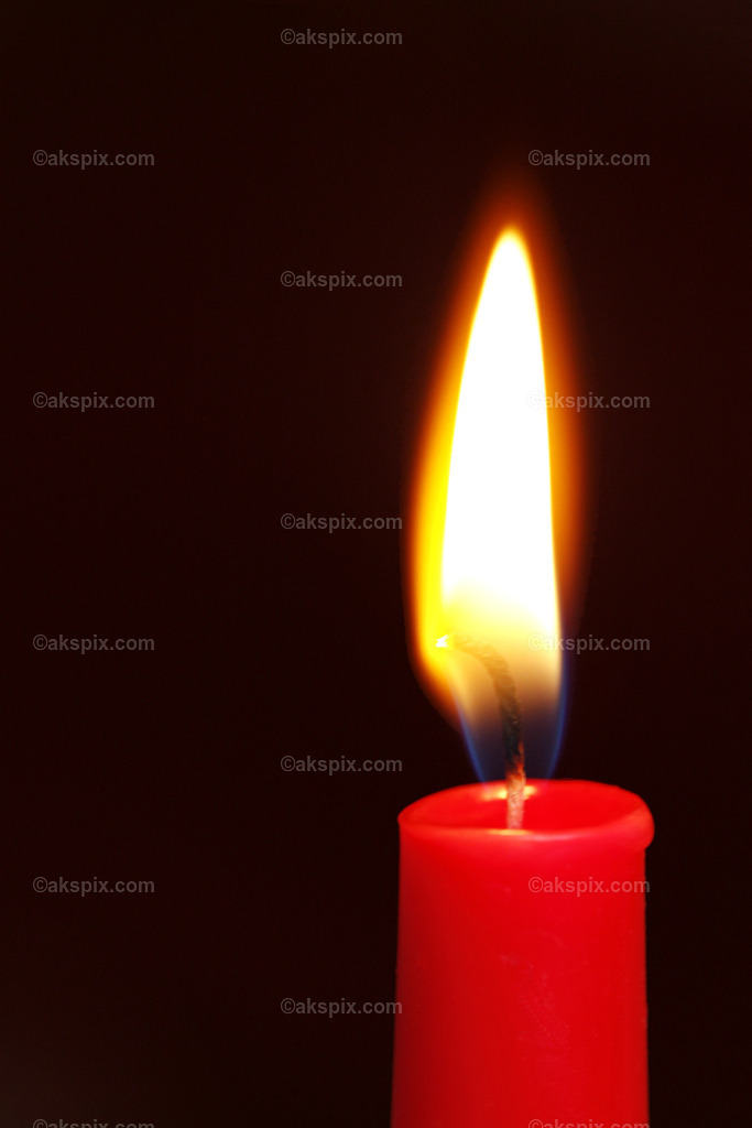 Flamme | Die Bildagentur Akspix ist eine Online-Bildagentur und bietet professionelles und kreatives Bildmaterial Royalty free und Rights Managed. Bildarchiv Akspix bietet eine große Auswahl an kreativen und klassischen Motiven.Frankfurt Fotograf, Fotoshooting