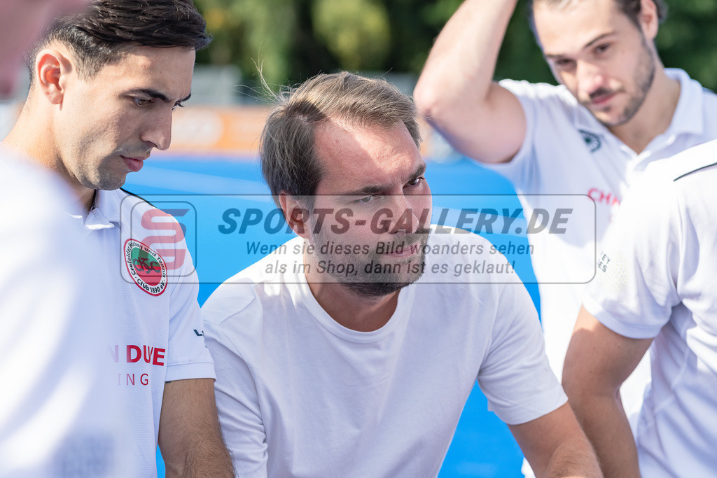 HK_20231001_104861 | 1.Bundesliga Herren Crefelder HTC - Harvestehuder THC am 1.10.2023 CHTC, Krefeld , Schmitz Johannes ( Trainer Crefelder HTC )