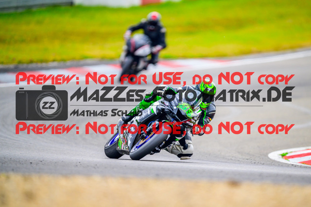 MaZZes_Fotomatrix_20250527_6007705_2763-2 | WEISS