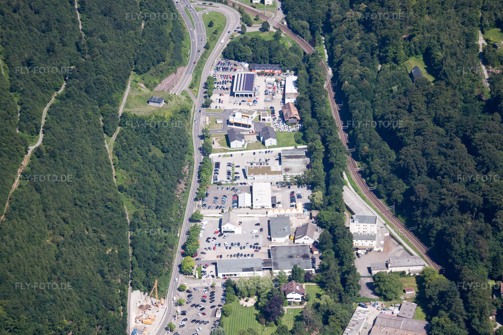 Luftbild: Pforzheimer Straße in Ettlingen im Bundesland Baden-Württemberg in Deutschland. Foto: IMG_42054.jpg vom 27.06.2011 durch Werner Riehm/FLY-FOTO.de