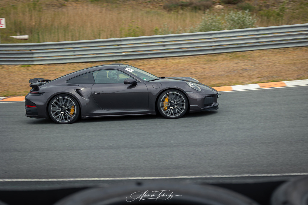 R6PZ0529 _Alexander Tschuncky | Entdecken Sie die faszinierende Welt von Alexander Tschuncky Arts: Kreative Fotografie, atemberaubende Automobilkunst und hochwertiger Bilderdruck. Lassen Sie sich inspirieren! - Realisiert mit Pictrs.com