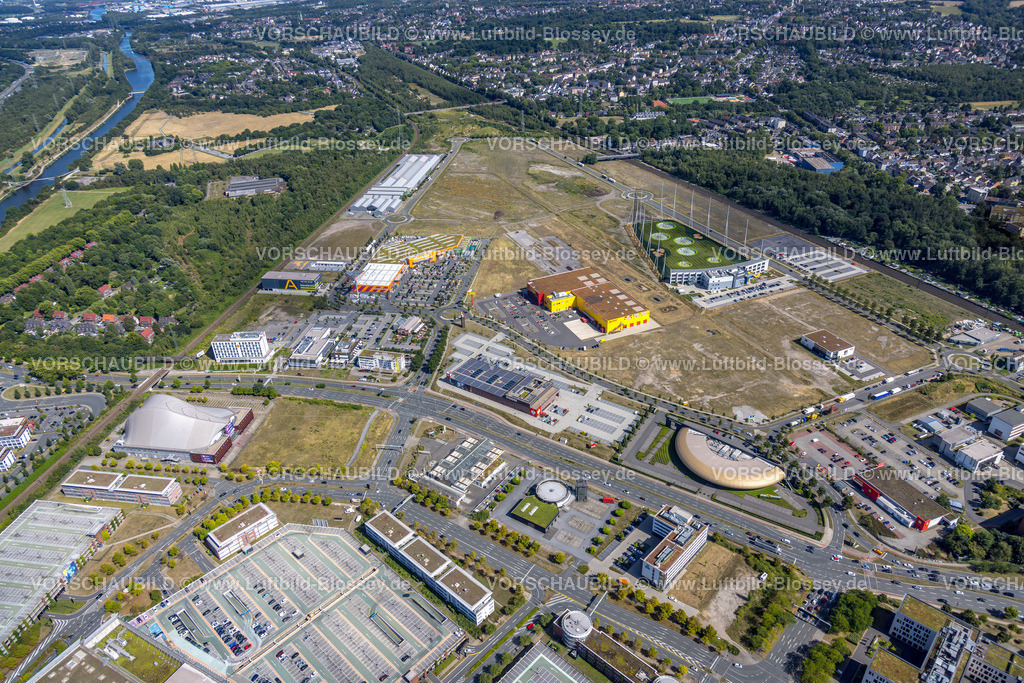 Oberhausen220800967 | Luftbild, Westfield Centro, Topgolf Anlage, Metronom Theater, Hotel Super 8 by Wyndham Oberhausen, XIAO Restaurant, The ASH - Oberhausen, B&amp;B Hotel Oberhausen am Centro, Space Plus Store, Oberhausen, Ruhrgebiet, Nordrhein-Westfalen, Deutschland
