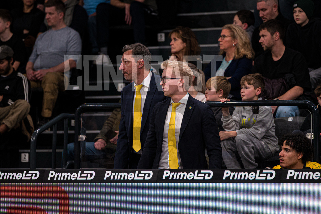 Basketball I Herren I Bundesliga I Saison 2025/2026 I 8. Spieltag I Veolia Towers Hamburg - MHP Riesen Ludwigsburg | CONTRAST ZERØ MEDIA - Realisiert mit Pictrs.com