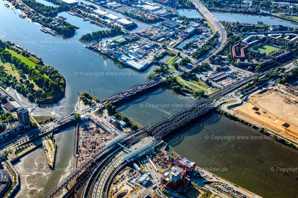 Hamburg_Veddel_Elbbrücken_ELS_3869220922 | HAMBURG 22.09.2022 Fluß - Brückenbauwerk Elbbrücken - Norderelbbrücke über die Ufer der Elbe in Hamburg. // River - bridge structure Elbbruecken - Norderelbbruecke on the banks of the Elbe in Hamburg. Foto: Martin Elsen