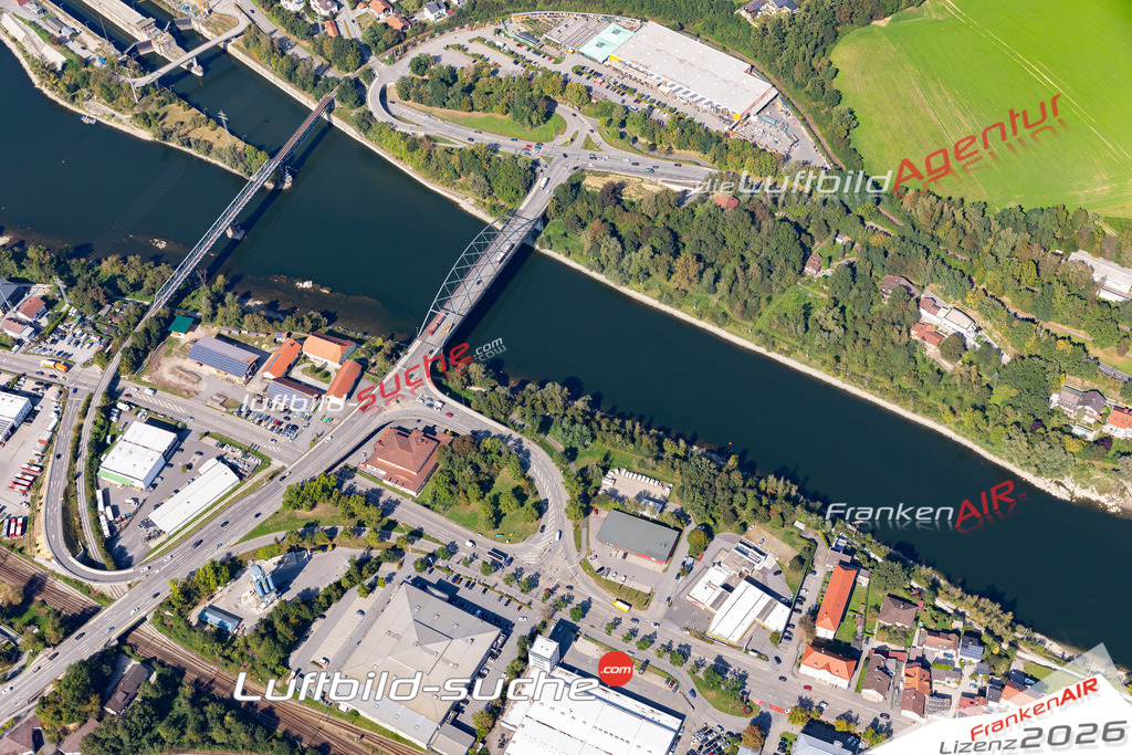 Die Luftbildaufnahme franzjosefstrauss-strasse - Passau wurde 2020 mittels Flugzeug (keine Drohne) erstellt. Perfekte Schärfe und Druck- Ergebnisse- Garantiert!