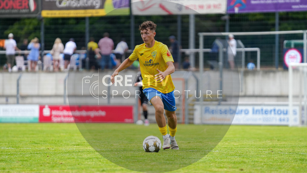 Fußball, Herren, Saison 2025/2026, 3. Luckenwalder Turmpokal, Werner-Seelenbinder-Stadion Luckenwalde, Spiel: FSV 63 Luckenwalde vs. 1.FC Union Berlin U19,  | Fußball, Herren, Saison 2025/2026, 3. Luckenwalder Turmpokal, Werner-Seelenbinder-Stadion Luckenwalde, Spiel: FSV 63 Luckenwalde vs. 1.FC Union Berlin U19, Im Bild: Len Neumann (Luckenwalde) - Realisiert mit Pictrs.com