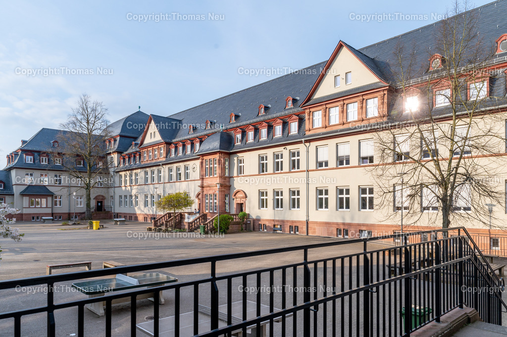 DSC_4790 | bbe, Bensheim, Schulen, Altes Kürfütrstliches Gymnasium , Ostseite mit Haupteingang, ,, Bild: Thomas Neu