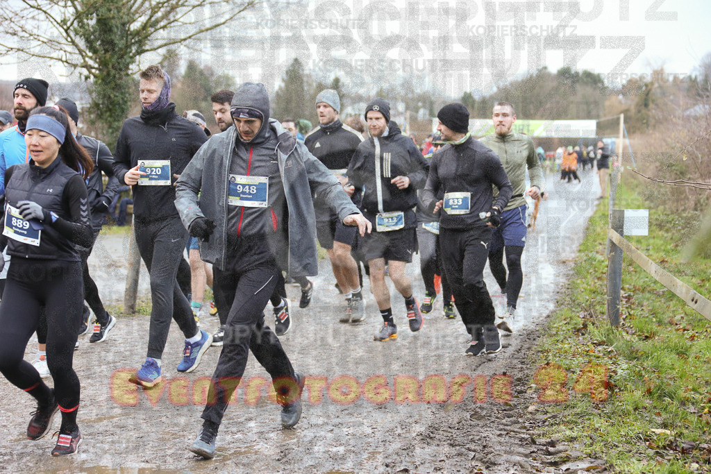 241208_0927_EX1_3850 | Sportfotografie im Rhein-Sieg Kreis, Köln, Bonn, NRW, Rheinland Pfalz, Hessen, etc. Unser Tätigkeitsfeld umfasst den Laufsport vom Volkslauf über den Marathon, Duathlon, Triathon bis zum Ultralauf wie Kölnpfad Ultra oder Schindertrail.