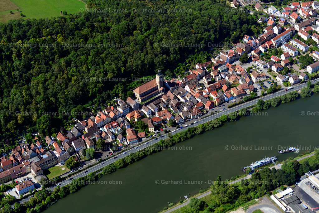 3650038 | OBERZELL 31.08.2016 Stadtansicht am Ufer des Flußverlaufes des Main in Oberzell im Bundesland Bayern, Deutschland. // City view on the river bank of the Main river in Oberzell in the state Bavaria, Germany. Foto: Gerhard Launer