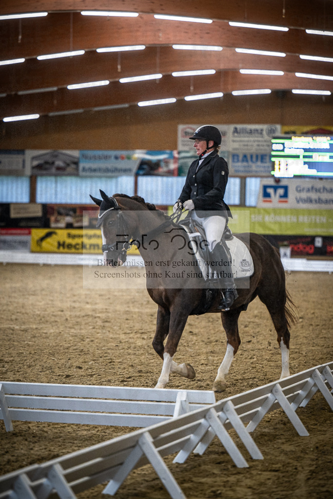 DOS_0658 | Entdecke hochwertige Reitturnierfotos von Foto Oger. Professionell, emotional und authentisch – jetzt Lieblingsmomente im Shop bestellen.Deutschlandweite Turnierfotografie. - Realisiert mit Pictrs.com