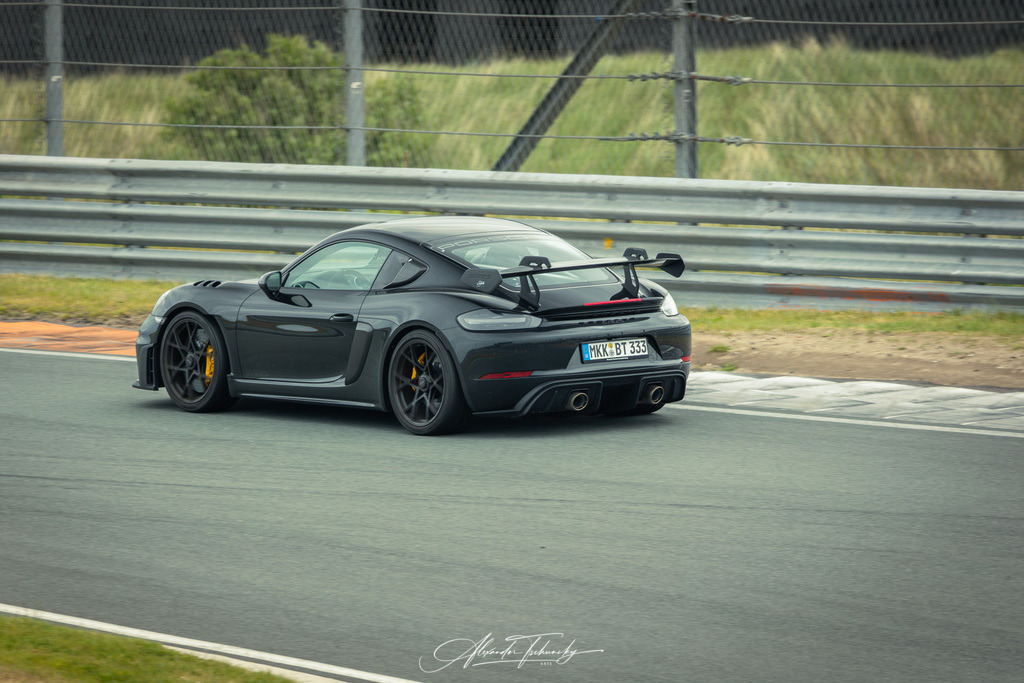 R6AT1199 _Alexander Tschuncky | Entdecken Sie die faszinierende Welt von Alexander Tschuncky Arts: Kreative Fotografie, atemberaubende Automobilkunst und hochwertiger Bilderdruck. Lassen Sie sich inspirieren! - Realisiert mit Pictrs.com