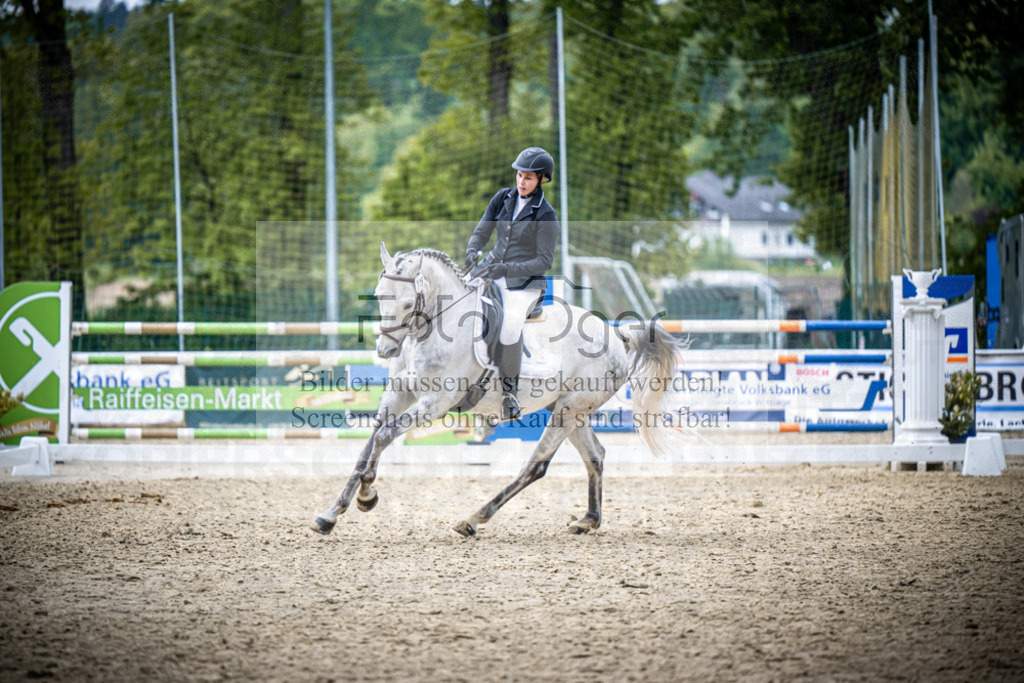DOS_1124 | Reitturnier Venne - Realisiert mit Pictrs.com