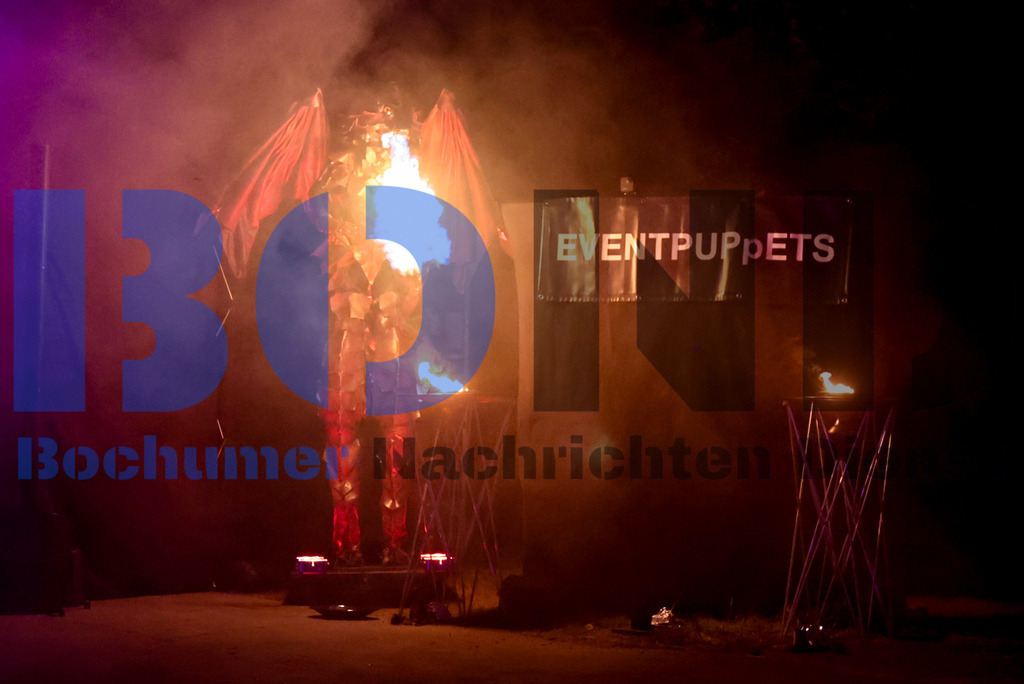 SES_MKRLHE20250705-132 | bond - Realisiert mit Pictrs.com