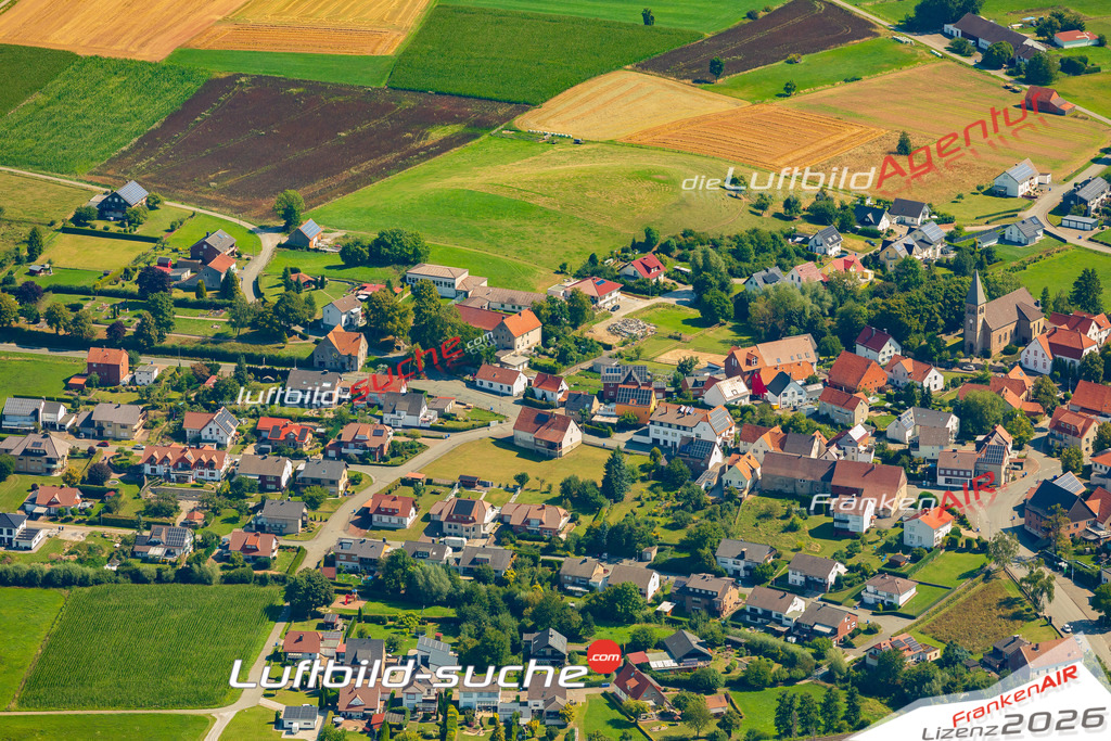 Luftaufnahme Bonenburg Warburg - Die Luftaufnahme wurde 2025 vom UL-Flugzeug heraus erstellt ( ohne Drohne ) - Hochauflösende Luftaufnahme - für professionelle Ausdrucke geeignet. Die Geschenkidee !Mit Lizenz und Bildrechte bestellbar