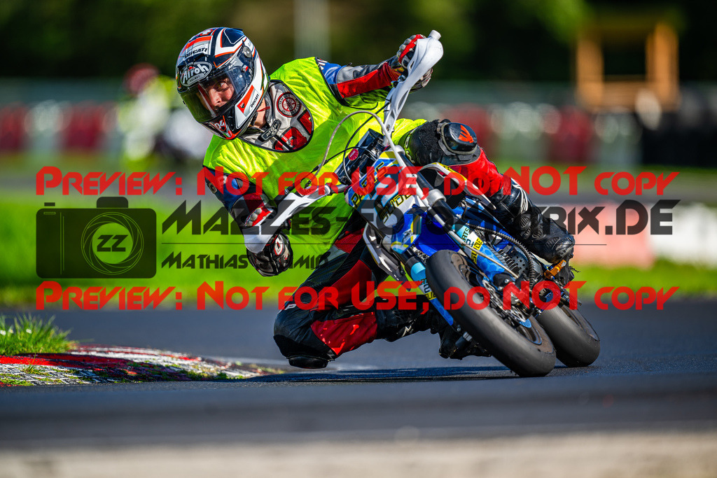 MaZZes_FotoMatrix_230920_0922 | Fotograf Mathias Schmid
Sportfotograf,
Eventfotograf,
Hochzeitsfotograf,
Portraitfotograf