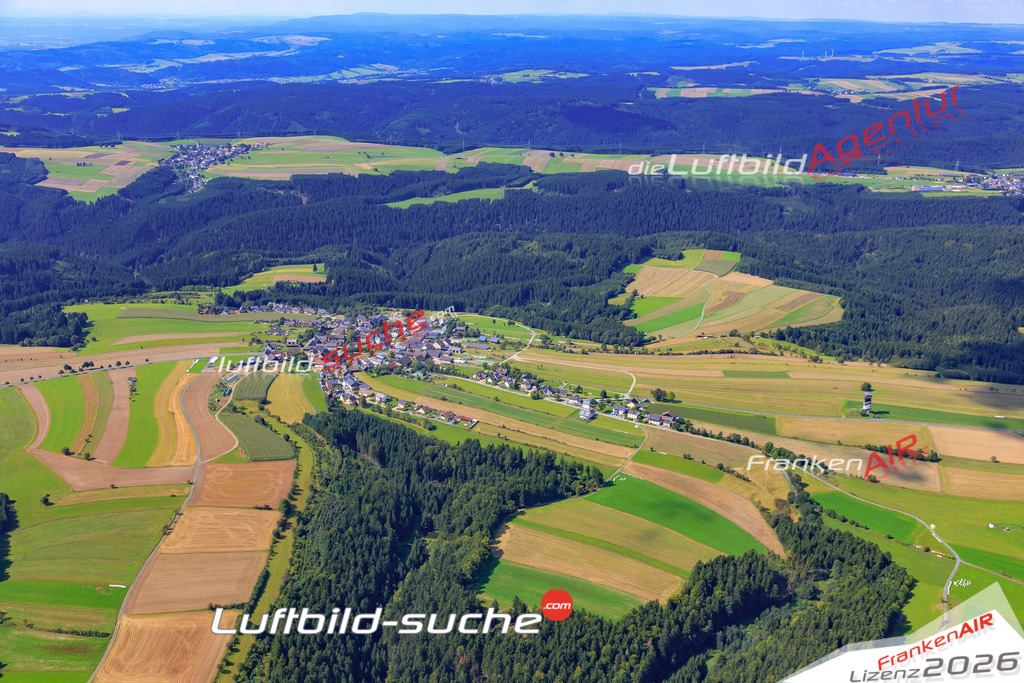 Die Luftaufnahme Birnbaum - Steinwiesen wurde 2017 mittels Flugzeug (keine Drohne) erstellt. Perfekte Schärfe und Druck- Auflösung- Garantiert!