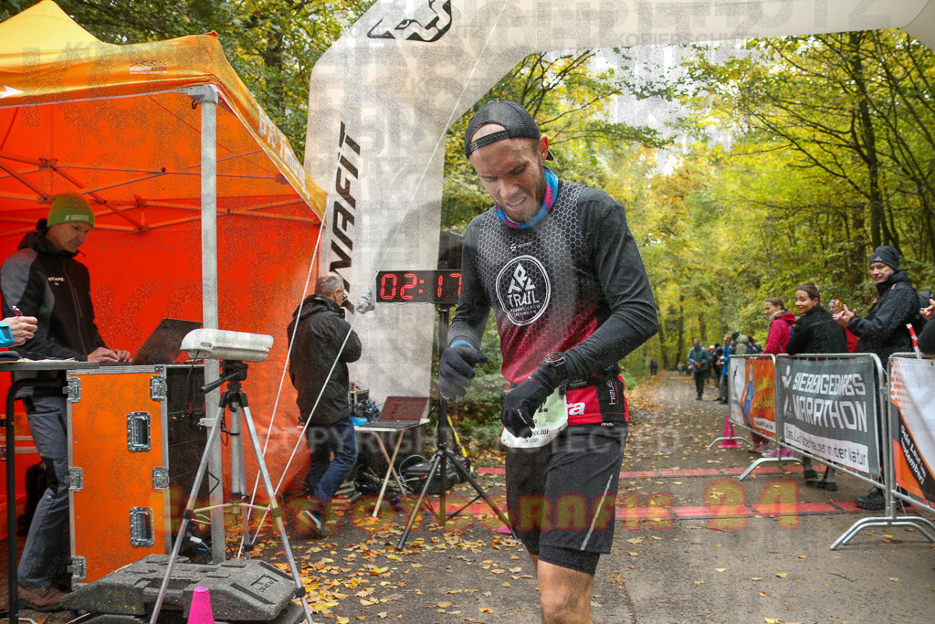 251026_1219_EX1_0078 | Sportfotografie im Rhein-Sieg Kreis, Köln, Bonn, NRW, Rheinland Pfalz, Hessen, etc. Unser Tätigkeitsfeld umfasst den Laufsport vom Volkslauf über den Marathon, Duathlon, Triathon bis zum Ultralauf wie Kölnpfad Ultra oder Schindertrail.