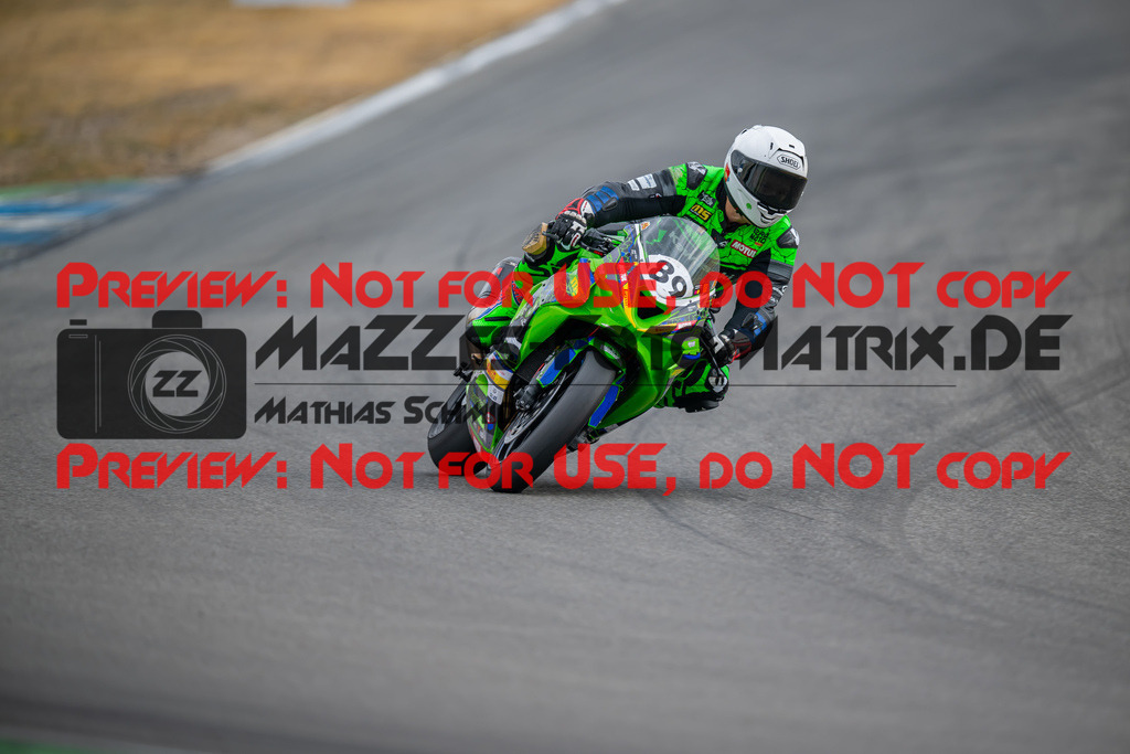 MaZZes-Fotomatrix-20260809-586376 | R1