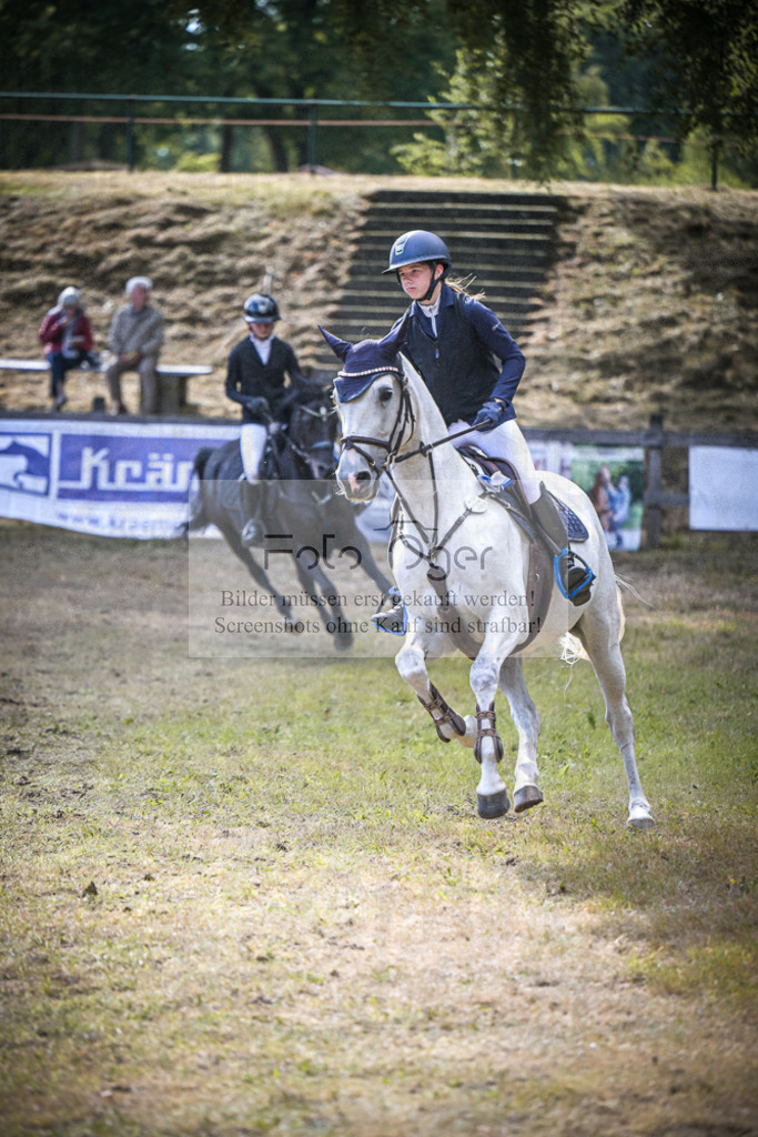 DOS_0084 | Entdecke hochwertige Reitturnierfotos von Foto Oger. Professionell, emotional und authentisch – jetzt Lieblingsmomente im Shop bestellen.Deutschlandweite Turnierfotografie. - Realisiert mit Pictrs.com