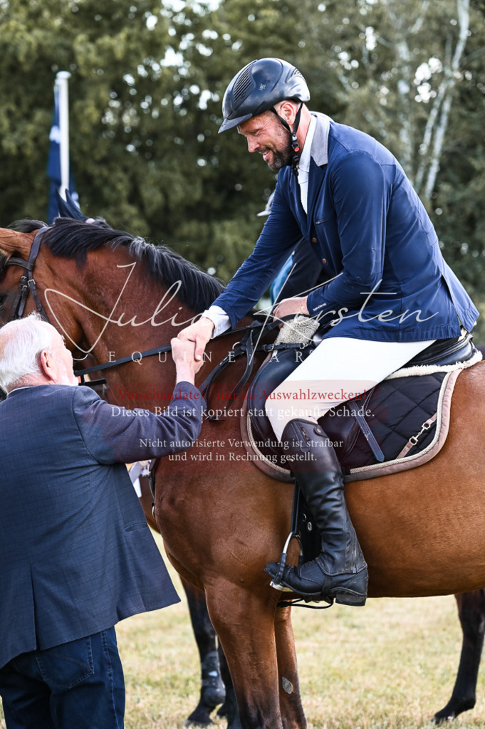 DSC_7652 | Pferde- und Turnierfotografie in Westsachsen. Pferdeportraits, Auftragszeichnungen und intuitive Kunst.