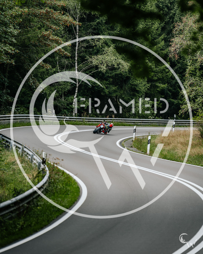 Leon_ Ap3x-12 | cw-framed