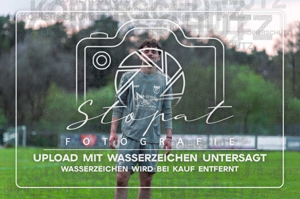 HMFGFS-1036 | Hussein Afdi (Heidmark 3 #11) beim Herren 3. Kreisklasse HK Spiel zwischen Heidmark III und FG Fulde-Stellichte im Heidmarkstadion, Bad Fallingbostel (Simon Paul Stopat) - Realisiert mit Pictrs.com
