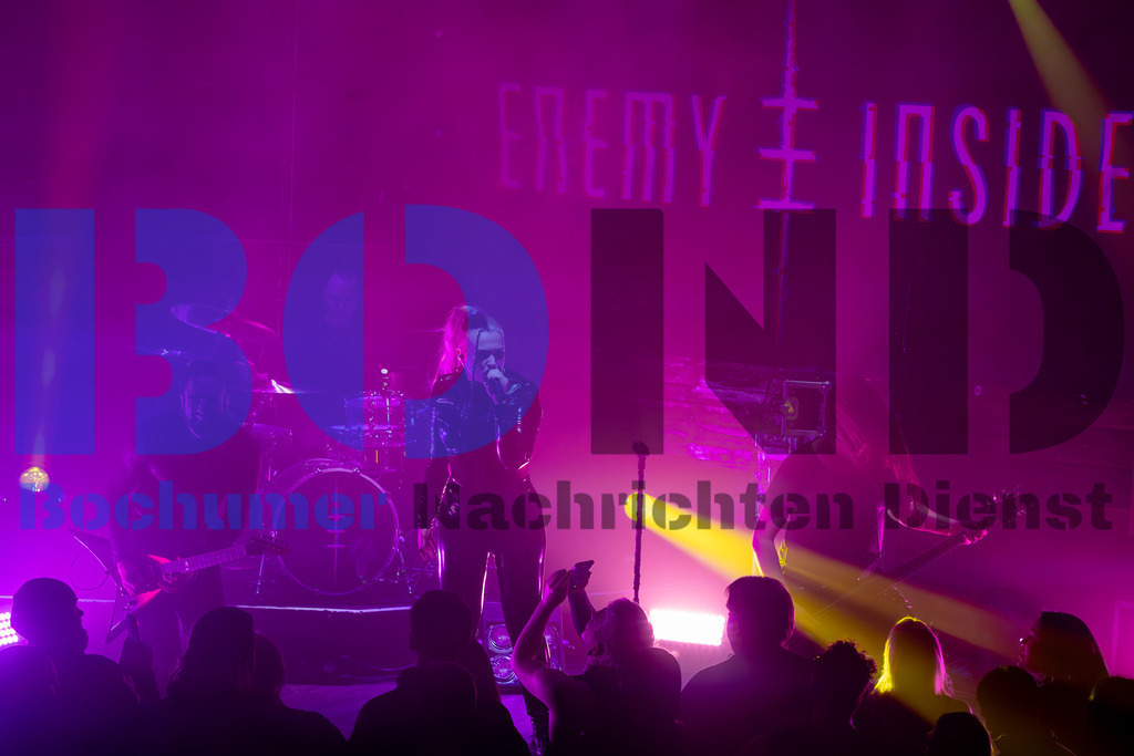 SES_ENEINS20250227-18 | bond - Realisiert mit Pictrs.com