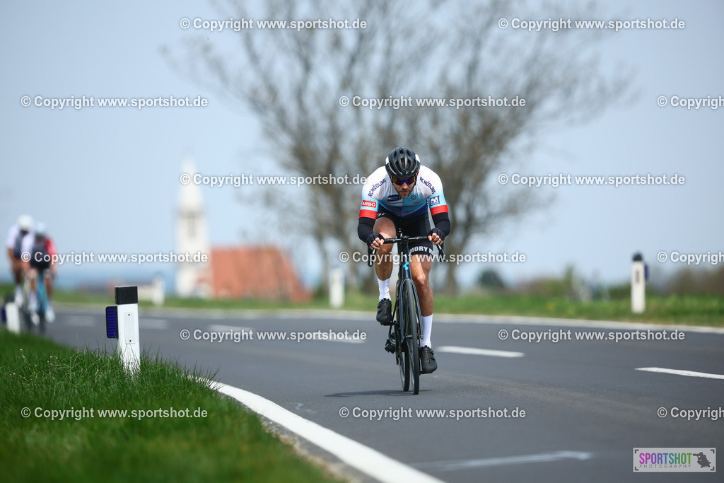 722_TRA55963 | Neusiedlersee Radmarathon 2026@sportshot_your_pictrs #yourpictures#roadtowm2029 #nrm #neusiedlerseeradmarathon #neusiedlersee #neusiedlerseetourismus #burgenland #mörbisch #nrm26 #burgenlandtourismus #voglundco #poweredbyburgenlandtourismus #radsport #rad #marathon #ucigranfondo #visitburgenland #ucigranfondoworldseries