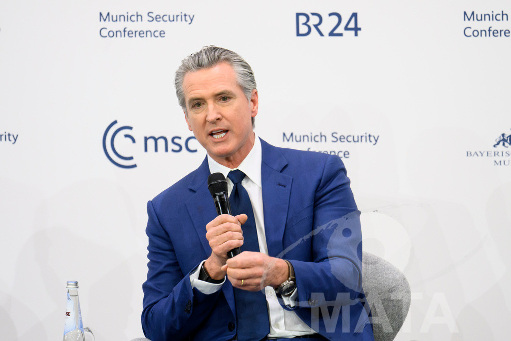 _DWA6348 | MATA IndoCon - Realisiert mit Pictrs.com