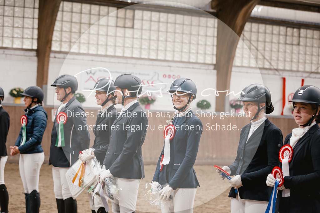 3I6A7757 | Stimmungsvolle Portraits und Reitsportfotografie im Ruhrgebiet und im Münsterland.

Pferdefotografie, Hundefotografie, Tierfotografie, Reportagen, Portraits von Tier und Mensch, Turnierfotografie in Bochum, Recklinghausen, Marl, Haltern am See, Dülmen.. - Realisiert mit Pictrs.com