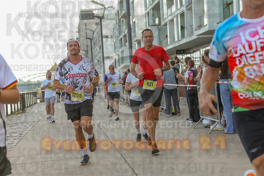 250920_1449_EX1_7711 | Sportfotografie im Rhein-Sieg Kreis, Köln, Bonn, NRW, Rheinland Pfalz, Hessen, etc. Unser Tätigkeitsfeld umfasst den Laufsport vom Volkslauf über den Marathon, Duathlon, Triathon bis zum Ultralauf wie Kölnpfad Ultra oder Schindertrail.