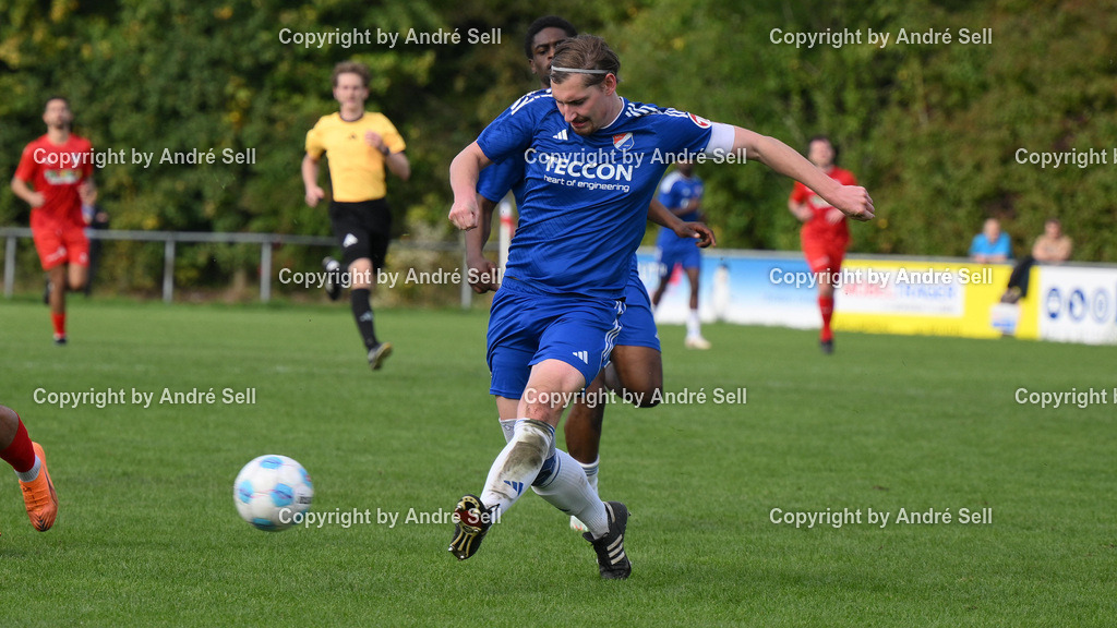 SpVg Eidertal Molfsee vs Inter Türkspor Kiel | Tom Bräsch (Molfsee #3) / Fußball-Landesliga Schleswig Männer 2026/2027 / SpVg Eidertal Molfsee vs Inter Türkspor Kiel / Platz A / Molfsee / 03.10.26 - Realisiert mit Pictrs.com