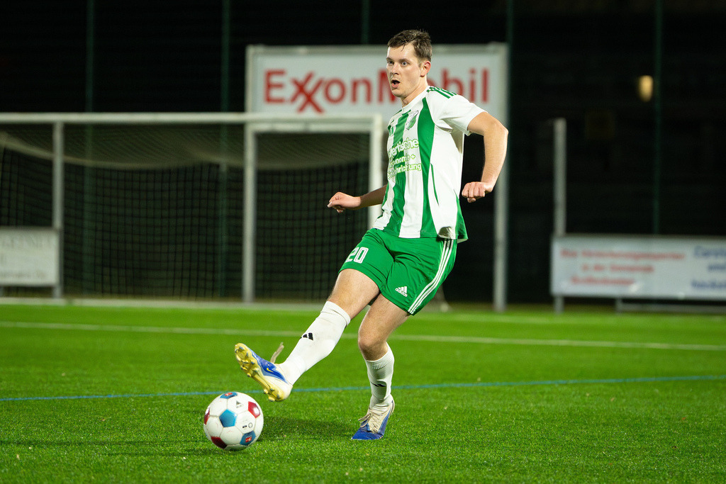 Fußball I Herren I Saison 2025-2026 I Freundschaftsspiel I TSV Grossenkneten - TuS Lutten I 0876 | Steffen Karns (20, TuS Lutten) - Realisiert mit Pictrs.com