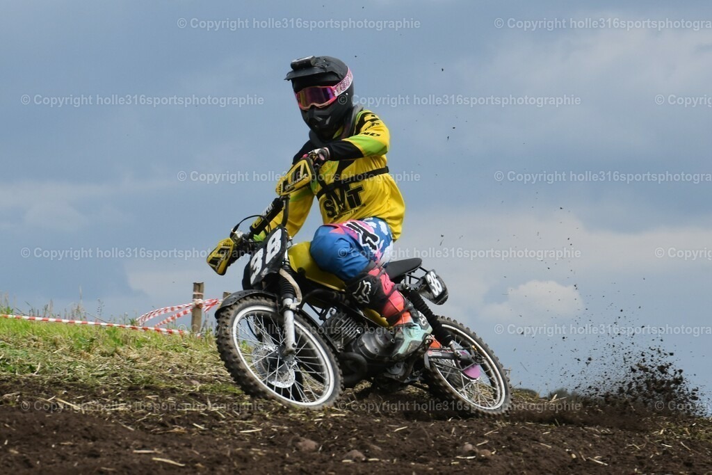 DSC_0011_01 (2) | Sportfotografie , Motorsport, Motoross, Reitsport, Mointainbike, Enduro,
Landschaft , Outdoor, Eventfotografie, Landschaft, Bilder online bestellen - Realisiert mit Pictrs.com