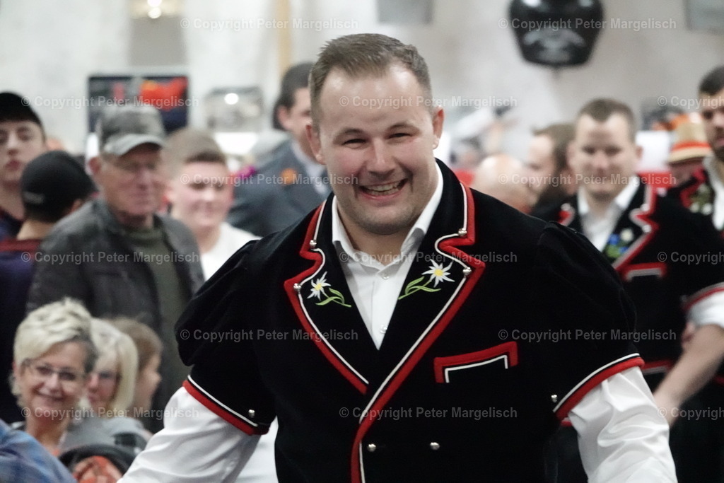 DSC03482 | Schwingen - Realisiert mit Pictrs.com