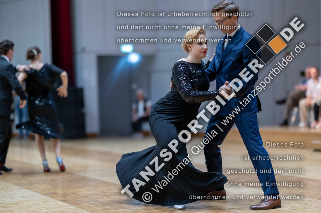 20230812-02515 | Hier finden Sie Tanz Bilder vom Latein und Standard Formationen tanzen. Sportbilder vom Tanzsport. Schöne Fotos und von Weltmeisterschaft, Europameisterschaft, Bundesliga, Regionalliga, Oberliga und Landesliga sowie von GOC Stuttgart, DanceComp, WM Bremen