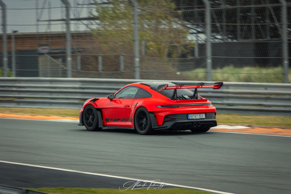 R6AT1351 _Alexander Tschuncky | Entdecken Sie die faszinierende Welt von Alexander Tschuncky Arts: Kreative Fotografie, atemberaubende Automobilkunst und hochwertiger Bilderdruck. Lassen Sie sich inspirieren! - Realisiert mit Pictrs.com