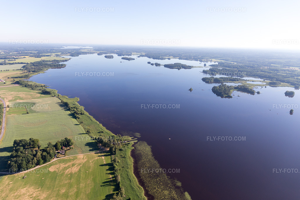 Aerial view: View of the town in Torne in the state Kronoberg, Sweden. – Photo: IMG_108174.jpg taken on 06/28/2018 by Werner Riehm/FLY-FOTO.com – Resolution of the original: 5472 x 3648 px