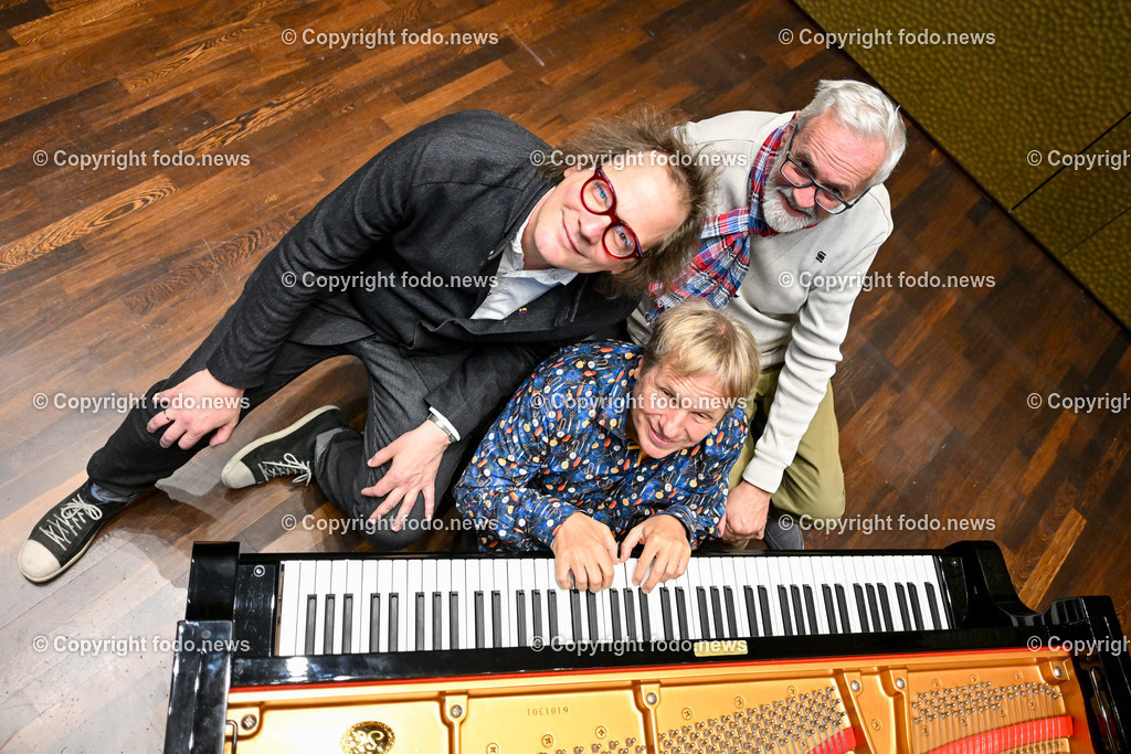 Musiktheater Linz_ Schlag_ Brugger_ Trawoeger_ 19.10.2023-3 | 19.10.2023, Musiktheater Linz, AUT, Musiktheater Linz, Schlag, Brugger, Trawoeger, im Bild Norbert Trawoeger, 
Peter Brugger, Wolfgang Schlag (Kurator)