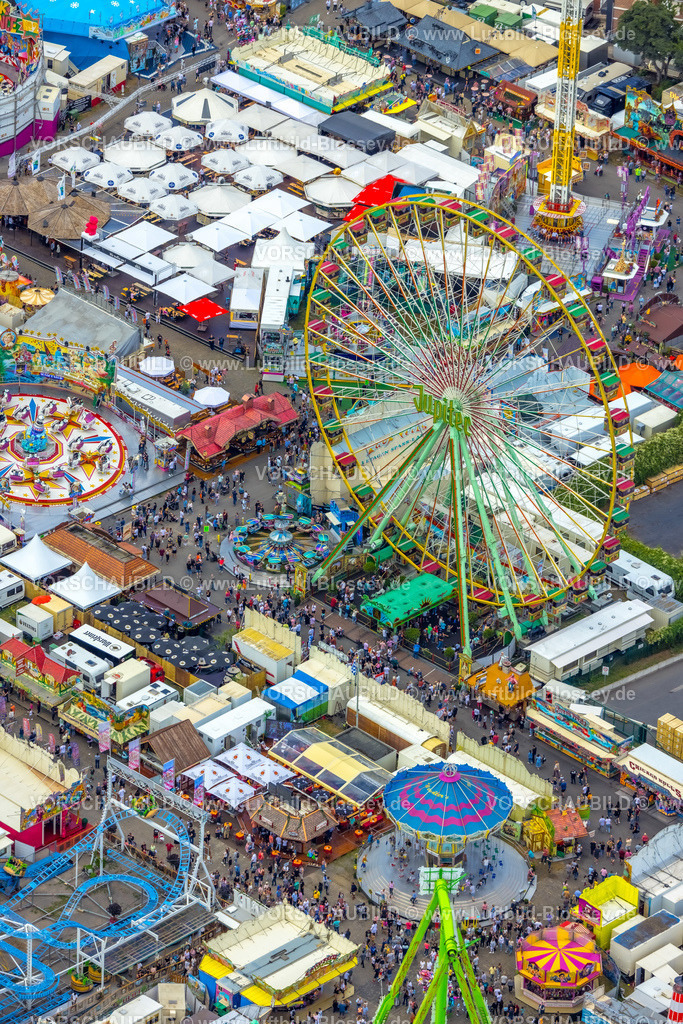 Herne220804123CrangerKirmes |  Luftbild, Cranger Kirmes in Herne-Crange, gut 50 Fahrgeschäfte laden auf das größte Volksfest in NRW ein, Unser Fritz, Herne, Ruhrgebiet, Nordrhein-Westfalen, Deutschland