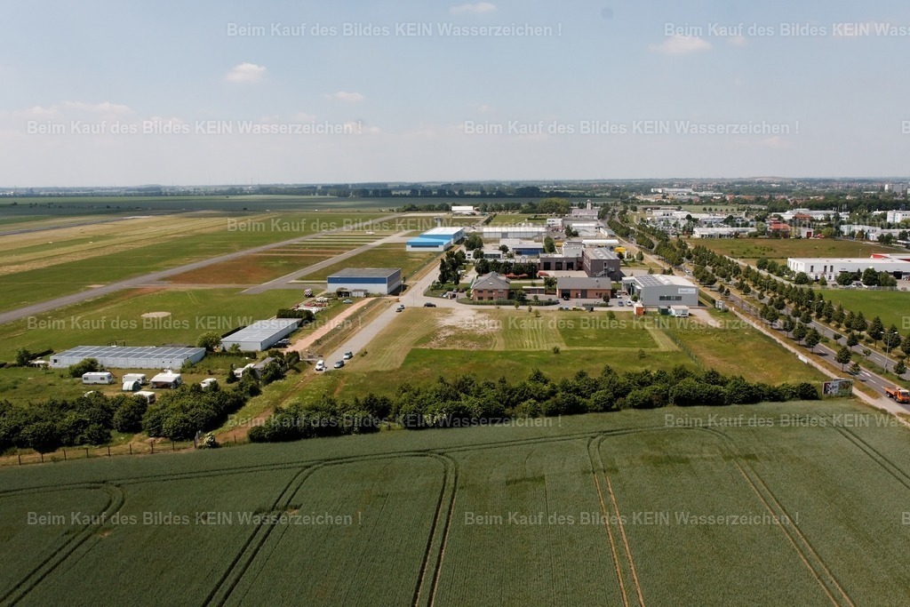 IMG_1806_optimiert_raw | Die Magdeburger Platte® - das sind die schönsten Luftbilder von Magdeburg & Sachsen-Anhalt auf Acryl, Leinwand oder zum Download. Das ist Luftbildfotografie & Luftbildaufnahmen mit Drohne & Flugzeug.  - Realisiert mit Pictrs.com