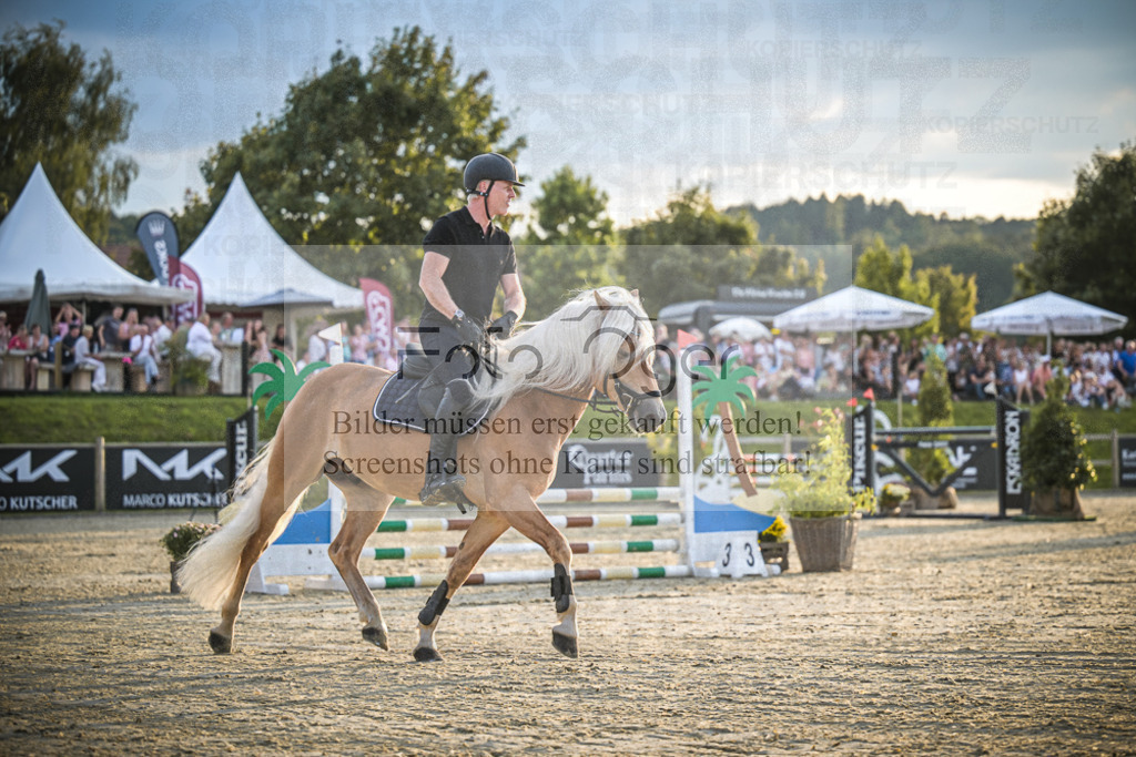 DOS_0803 | Entdecke hochwertige Reitturnierfotos von Foto Oger. Professionell, emotional und authentisch – jetzt Lieblingsmomente im Shop bestellen.Deutschlandweite Turnierfotografie. - Realisiert mit Pictrs.com