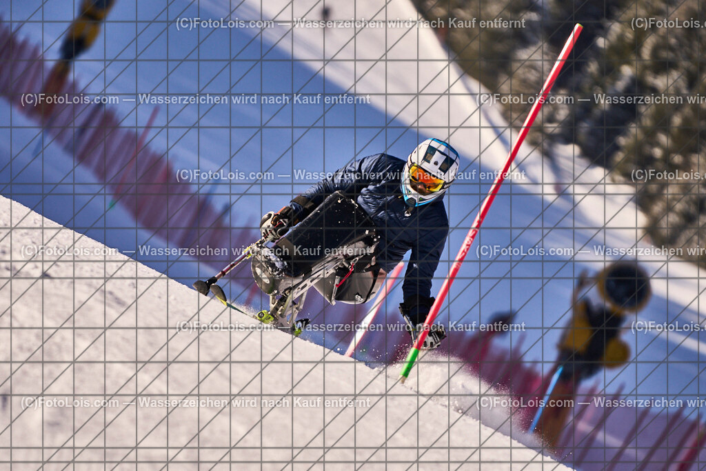 ALP5458_MASTERS-OeM-SL_Glungezer_Vorlaeufer | Alpine Österreichische Mastersmeisterschaften auf dem Glungezer. Tiroler Skiverband, SC Volders, SLALOM, So 2. März 2025.