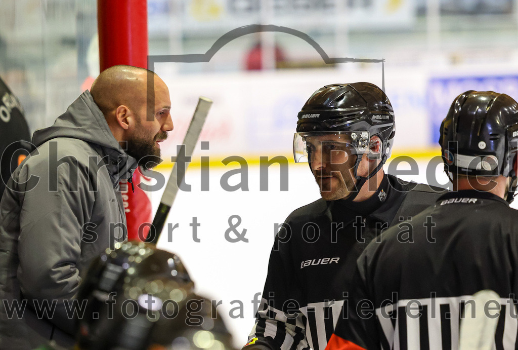 2022-12-23_149_TSV_Erding_gegen_EA_Schongau | Erding, Deutschland, 23.12.2022:
Eishockey, Bayernliga 2022 / 2023, 22. Spieltag, TSV Erding gegen EA Schongau, Endergebnis: 

Foto: Christian Riedel / fotografie-riedel.net