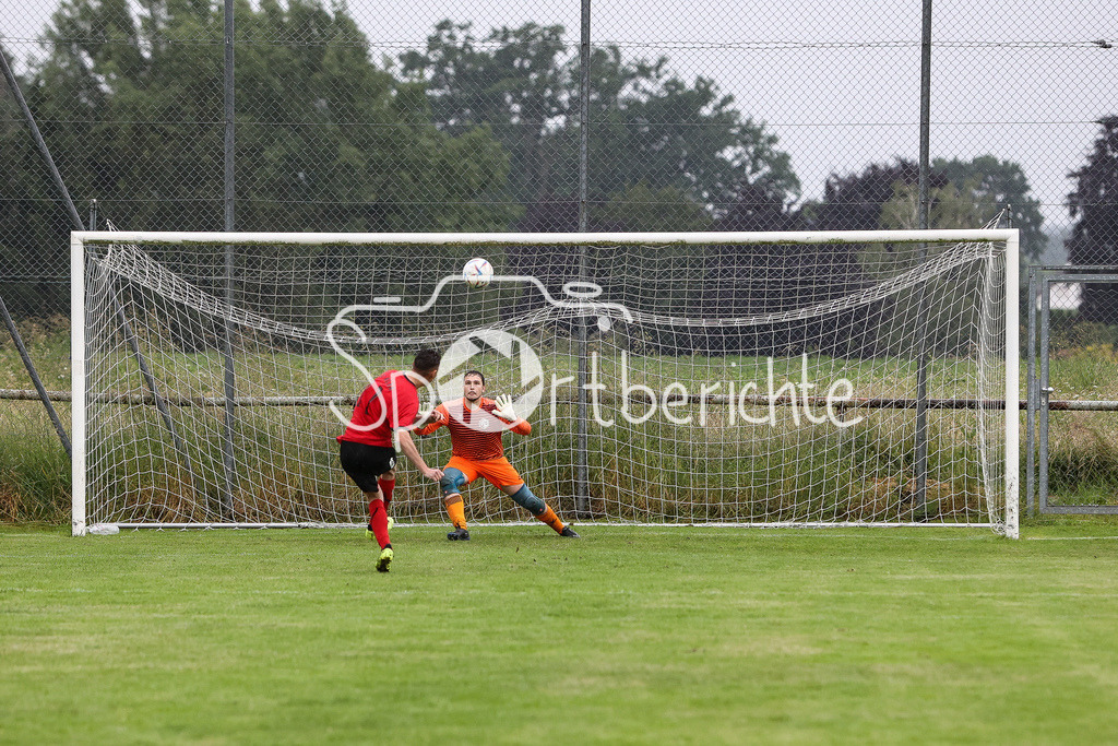 FC ALBA Augsburg - SV Obergriesbach | FCA #11 schiesst ueber das Tor