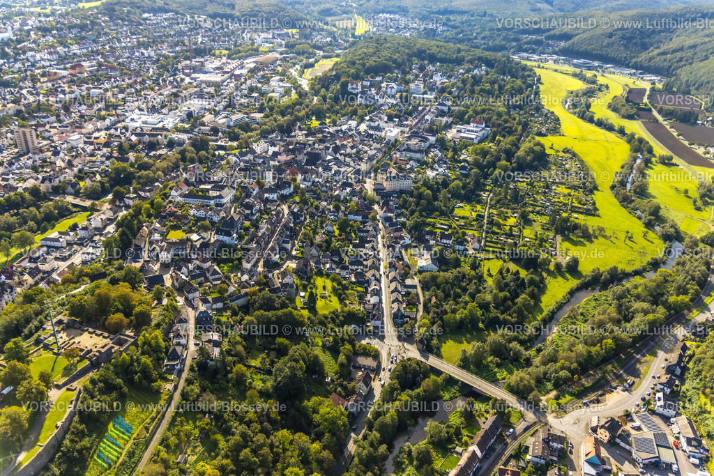 Arnsberg230904723 | Luftbild, Altstadt, Kleingartenverein Ruhrtal, Fluss Ruhr und Ruhraue, Mariengymnasium, Arnsberg, Sauerland, Nordrhein-Westfalen, Deutschland